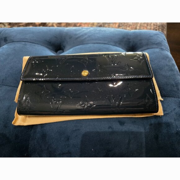 EUC Authentic LV Vernis Sara Wallet - RARE Blue